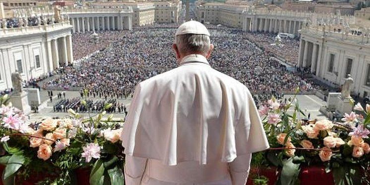 Papa - Urbi et orbi: Budimo graditelji mostova, a ne zidova; ne ravnodušni na nepravde u svijetu