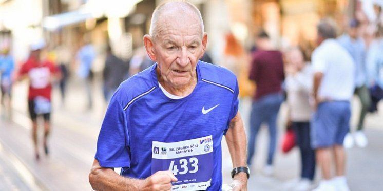 Ovaj gospodin ima 83 godine. Istrčao je Zagrebački maraton za pet sati!