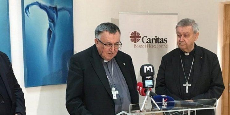 Kardinal Puljić upozorava na migrantski kaos u BiH: ‘Imamo silovanja, zapaljene kuće, provaljivanja’