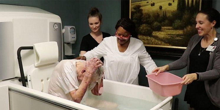 (VIDEO) Njegova posljednja želja bila je da bude kršten
