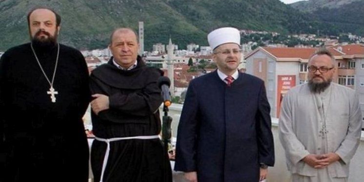 I muslimani i pravoslavci mole za zaražene časne i franjevce u Međugorju
