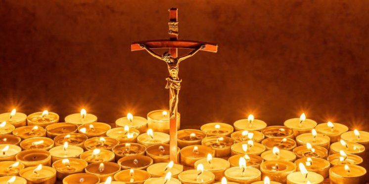 Europski biskupi pozvali vjernike: &quot;Upali svijeću za vrijeme Vazmenog bdjenja&quot;