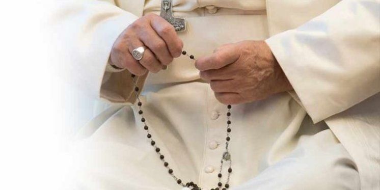 Papa Franjo pozvao 30. svibnja na molitvu krunice za žrtve koronavirusa