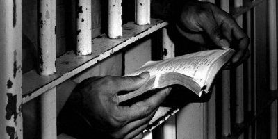 Kineski prodavač Biblija osuđen na sedam godina zatvora