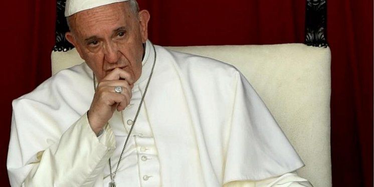 Papa u tweetu poručio: Moramo izbjeći rat