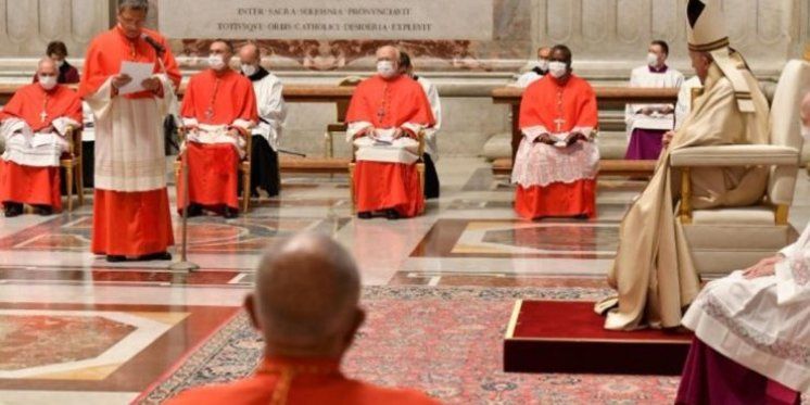 Papa Franjo imenovao nove kardinale na službe u Rimskoj kuriji
