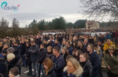 Nezapamćena tuga u Rakitnu: Tisuće ljudi ispratilo šest mladih na vječni počinak