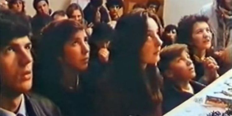 Pogledajte rijedak video Gospinog ukazanja u međugorskoj crkvi iz 1984.godine, a posebno reakciju vidioca kad Gospa odlazi