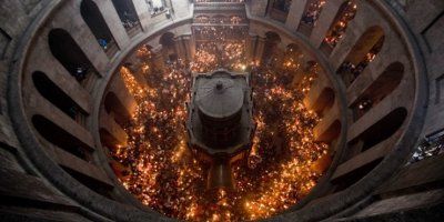 Jeruzalem: Čudo svetoga ognja svake godine u isto vrijeme na isti način