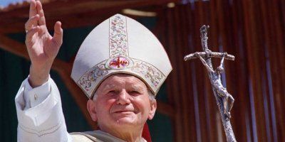 Ivan Pavao II: “Kršćani i muslimani, mi vjerujemo u istoga Boga, jedinoga Boga, živoga Boga”
