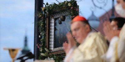 Kardinal Bozanić na blagdan Majke Božje od Kamenitih vrata: &#039;Bog je dao osobiti znak svoje prisutnosti u srcu grada Zagreba&#039;