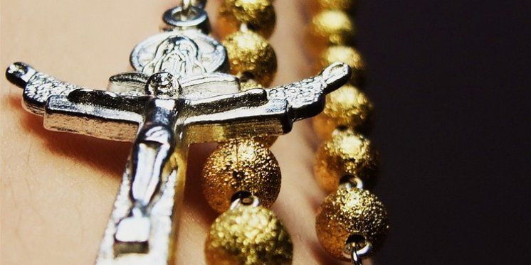 IL ROSARIO D&#039;ORO PER ONORE DEL PIÙ SANTO CUORE DI GESÙ