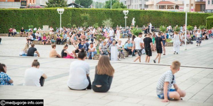 Brojni hodočasnici pristižu pješice u Međugorje iz zahvalnosti Gospi na 40 godina ukazanja