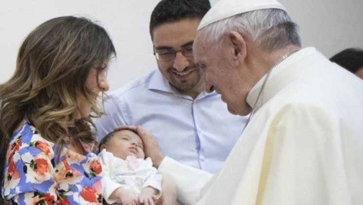 Papa Franjo uputio poruku sudionicima Hodočašća obiteljī za obitelj