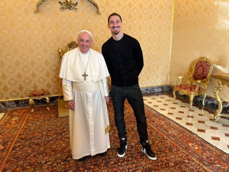 Papa Franjo susreo nogometaša Zlatana Ibrahimovića