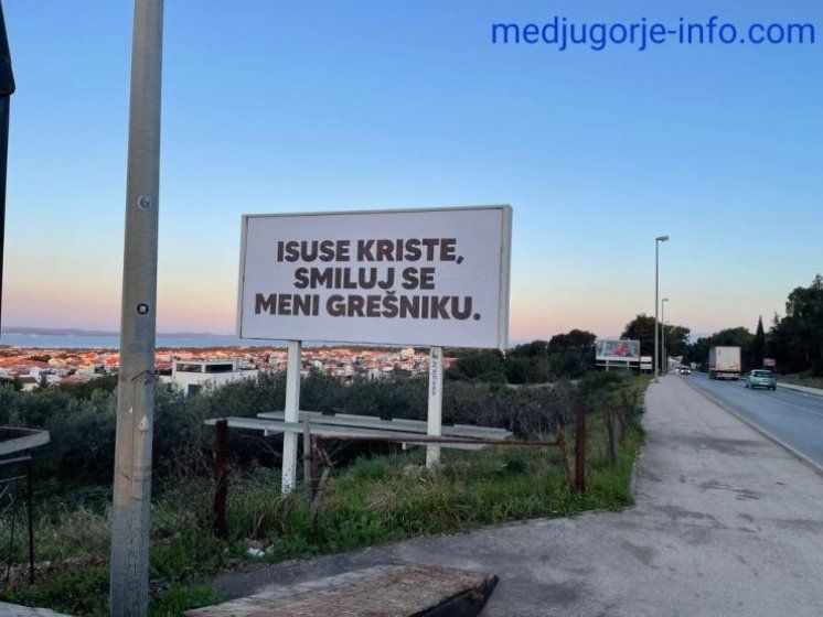 U Zadru osvanuo jumbo plakat s natpisom &quot; Isuse Kriste, smiluj se meni grešniku&quot;