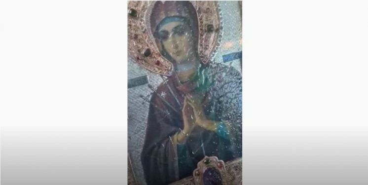 U Rusiji krvavim suzama proplakala ikona Bogorodice