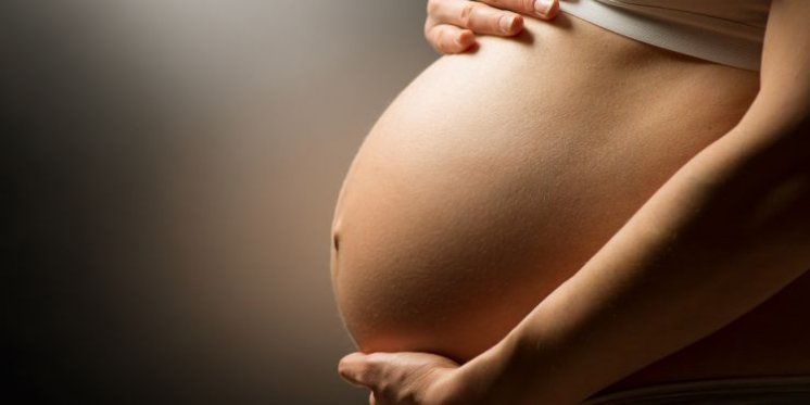 Španjolski vrhovni sud zabranio korištenje surogat majki – „To je degradacija žene“