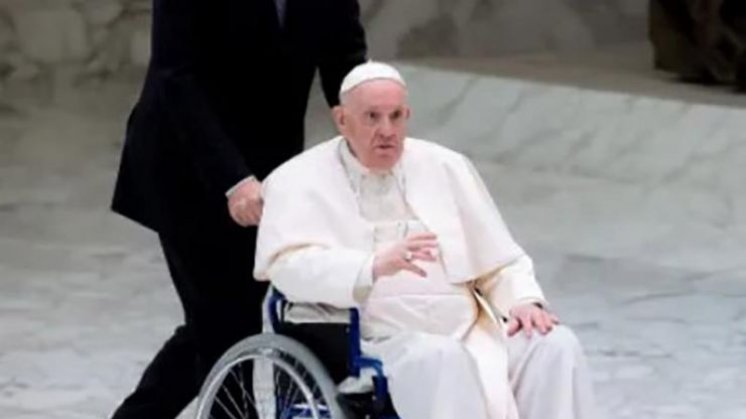 Papa u invalidskim kolicima