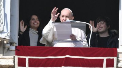 Papa: Presveto nas Trojstvo uči da ne možemo biti jedni bez drugih