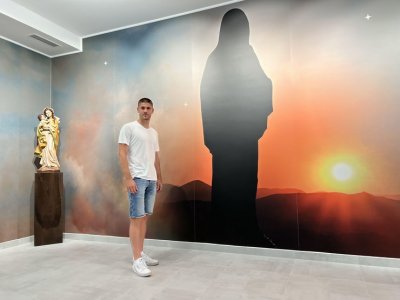 Andrej Kramarić posjetio novootvorenu galeriju &quot;Naša Majka&quot;