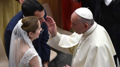 Vatikan priprema tekst za razvedene i ponovno vjenčane parove