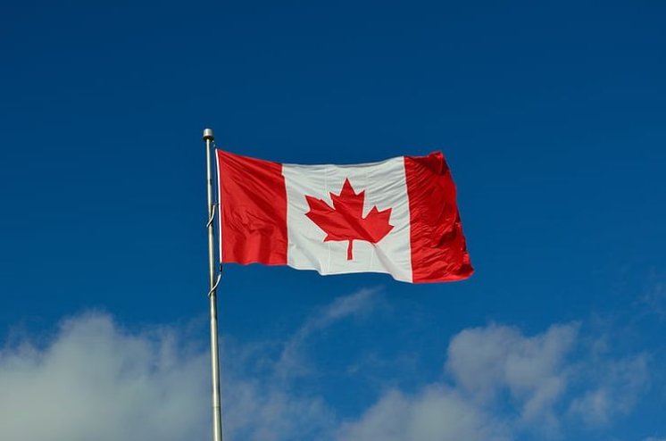 Kanada zamjenjuje križeve u novoj kraljevskoj kruni javorovim lišćem i snježnim pahuljama