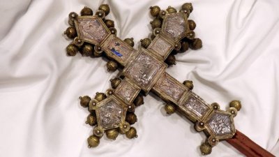 Raspelo iz 14. stoljeća, ukradeno prije 49 godina, vraća se franjevcima u samostan sv. Frane u Zadru