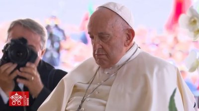 U Fatimi 200 tisuća mladih bolesnika predmolio krunicu s papom Franjom