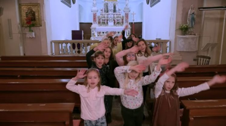 Dječji zbor koji nas je oduševio: Opet će doći Nikola sveti