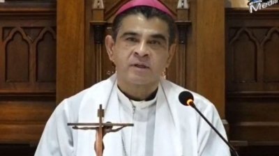 Oslobođeni biskupi Álvarez i Mora te drugi svećenici iz Nikaragve stigli u Vatikan