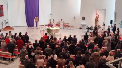 Hrvatske katoličke zajednice Balingen i Ebingen skupile devet tisuća eura za pučku kuhinju na Svetom Duhu u Zagrebu