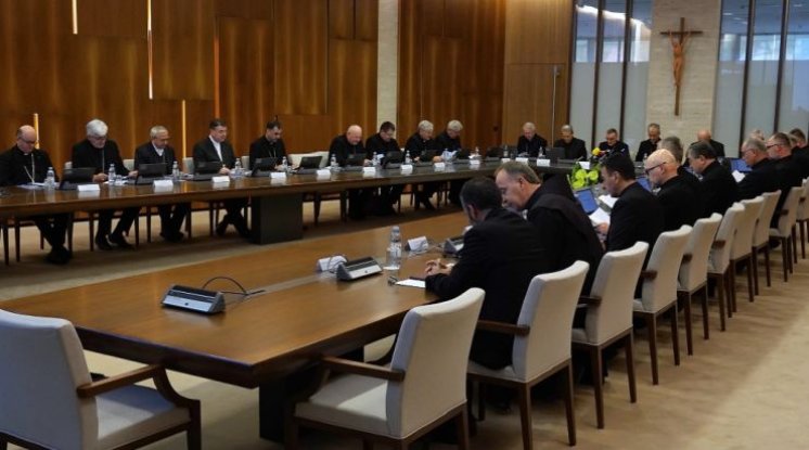 Priopćenje s plenarnog zasjedanja Hrvatske biskupske konferencije