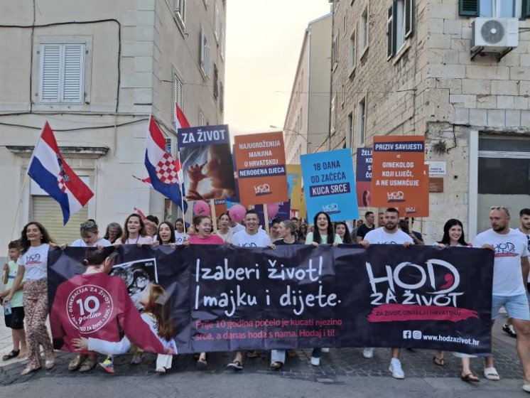 Split i Ploče: Tisuće građana sudjelovalo u &quot;Hodu za život, obitelj i Hrvatsku!&quot;