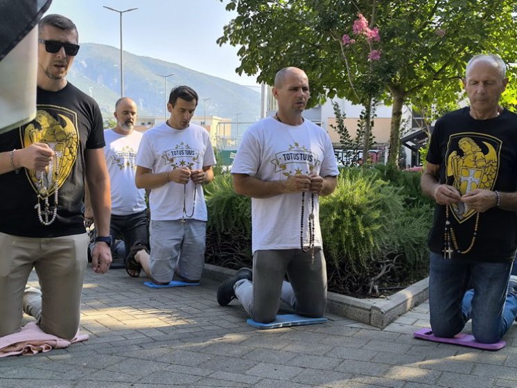 OMIŠ, 26. GRAD KOJI SE PRIDRUŽIO MUŠKOJ MOLITVI KRUNICE