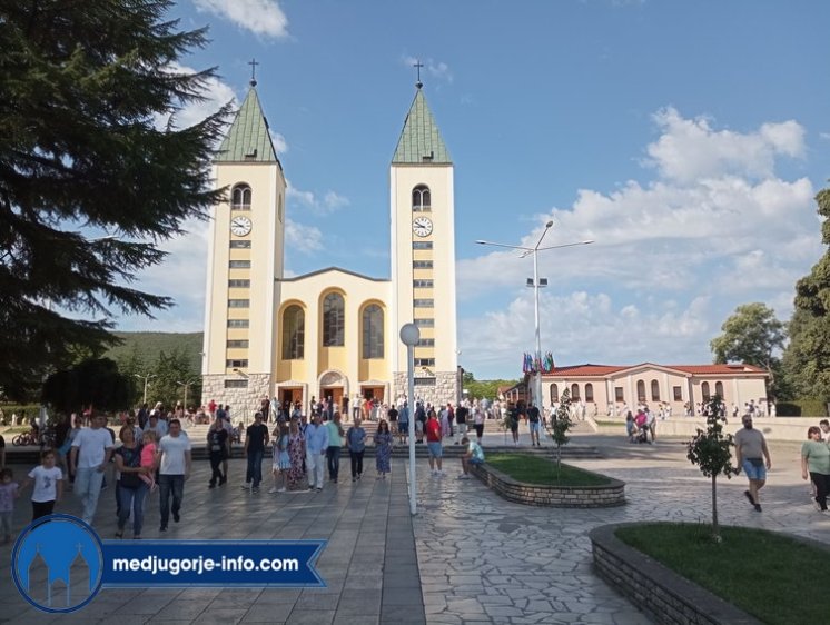 DAN PRIJE MLADIFESTA: KATOLIČKE OBITELJI NAJLJEPŠA SLIKA LJUBAVI