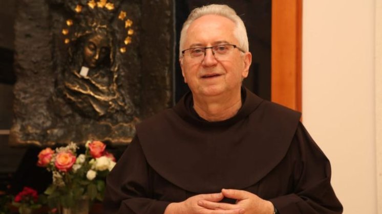Sinjski gvardijan poručio Daliji Orešković da se srami!