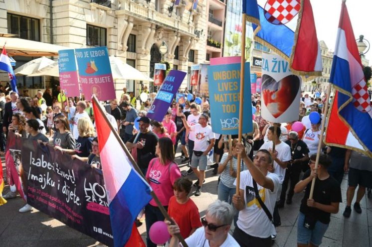 Hod za život u Rijeci: “Mi smo većina. Smrt Charlieja Kirka neće biti uzaludna”