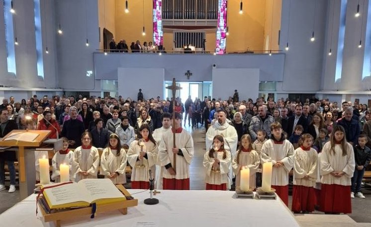 Don Mate Galić proslavio mladu misu u hrvatskoj zajednici u kojoj je proveo brojna ljeta