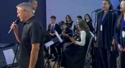 VIDEO Thompson izveo pjesmu “Gospin dom” na &#039;Didakovim danima&#039; u Ljubuškom
