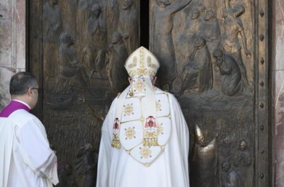 Kardinal Harvey zatvorio Sveta vrata u bazilici sv. Pavla izvan zidina