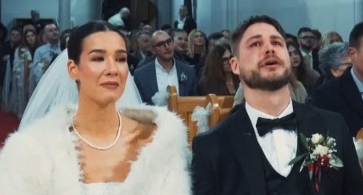 VIDEO Mladenci u Hercegovini zaplakali kada je zbor zapjevao pjesmu 'Gospode, trebam te'