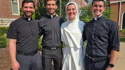 Četiri od sedam: Nevjerojatna priča o duhovnim pozivima u obitelji Morrison