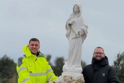 Iz Međugorja pješice nosili kip Gospe na leđima do Nadina, danas je u srcu maslinika koji je u obliku križa