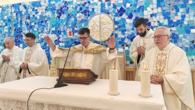 U Svetištu Gospe Sinjske blagoslovljena nova kapela i dvorana za hodočasnike