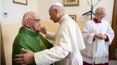 Najstariji svećenik u Vatikanu je 103-godišnji augustinac
