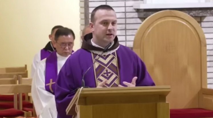 Fra Marin Mikulić: 'U crkvu se danas dolazi kao u trgovački centar, gleda se tko je došao, zvone mobiteli, kasni se bez srama, izlazi prije kraja mise...'
