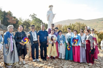 ZAHVALA HODOČASNICIMA IZ KOREJE ZA GOSPIN KIP